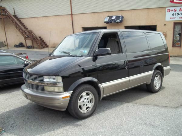 2004 Chevrolet Astro EX - DUAL Power Doors