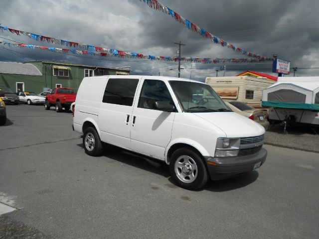 2004 Chevrolet Astro Water Truck