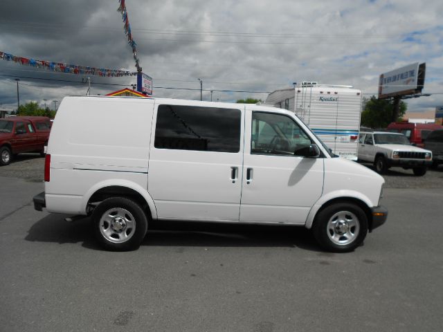 2004 Chevrolet Astro Water Truck