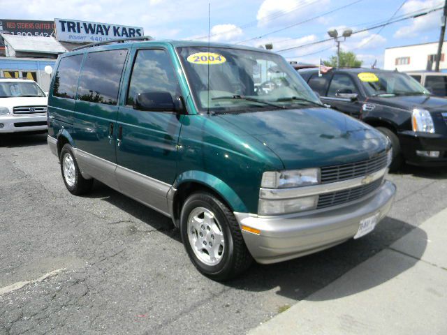 2004 Chevrolet Astro EX - DUAL Power Doors