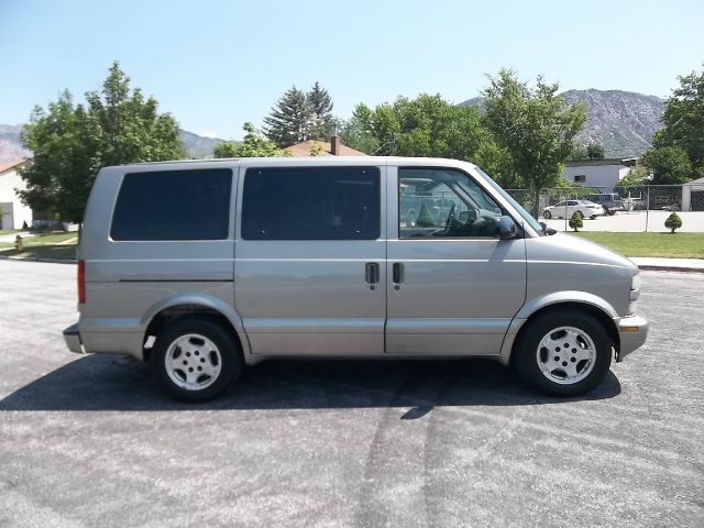 2004 Chevrolet Astro 4wd