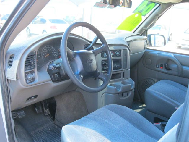 2004 Chevrolet Astro 4wd