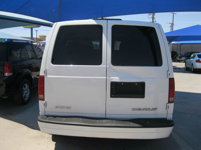 2004 Chevrolet Astro 4wd