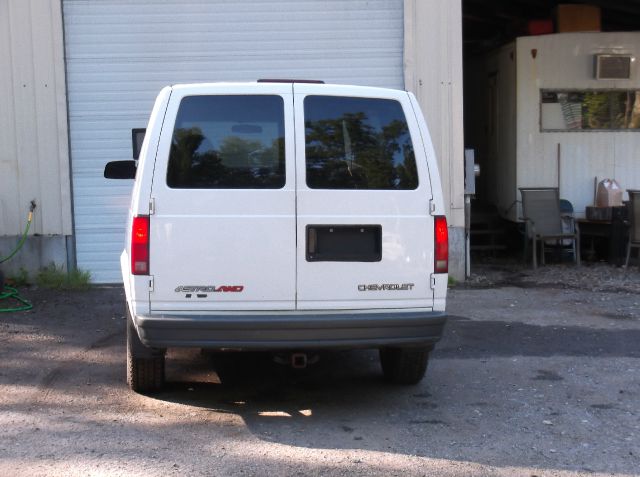 2005 Chevrolet Astro 6MT Sport REAR Steer