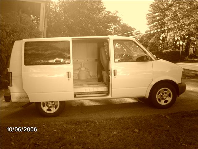 2005 Chevrolet Astro Base