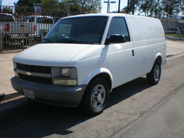 2005 Chevrolet Astro Cargo Lariat 4WD FX4