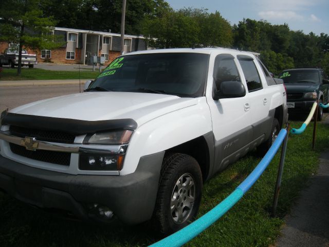 2002 Chevrolet Avalanche C350 4dr Sdn 3.5L Sport RWD Sedan