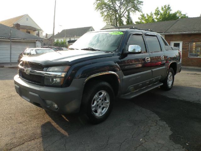 2002 Chevrolet Avalanche C350 4dr Sdn 3.5L Sport RWD Sedan