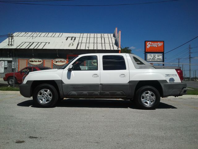 2002 Chevrolet Avalanche C350 4dr Sdn 3.5L Sport RWD Sedan