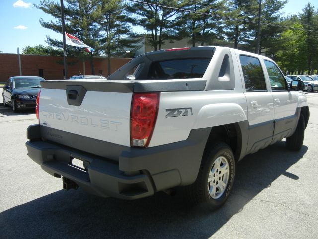 2002 Chevrolet Avalanche C350 4dr Sdn 3.5L Sport RWD Sedan