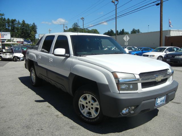 2002 Chevrolet Avalanche C350 4dr Sdn 3.5L Sport RWD Sedan