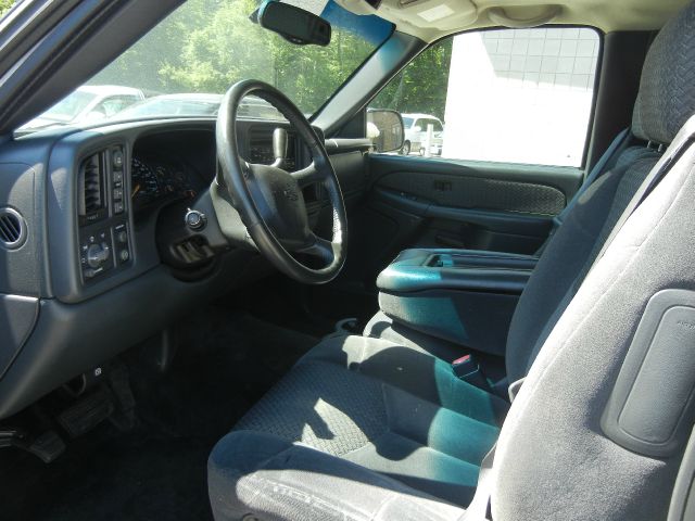 2002 Chevrolet Avalanche C350 4dr Sdn 3.5L Sport RWD Sedan