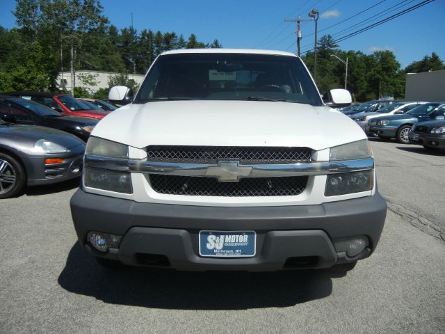 2002 Chevrolet Avalanche C350 4dr Sdn 3.5L Sport RWD Sedan