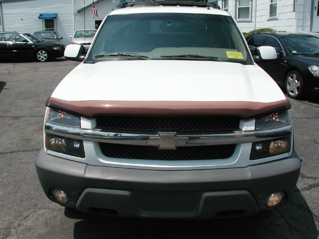 2002 Chevrolet Avalanche C350 4dr Sdn 3.5L Sport RWD Sedan