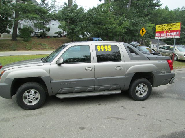 2002 Chevrolet Avalanche C350 4dr Sdn 3.5L Sport RWD Sedan