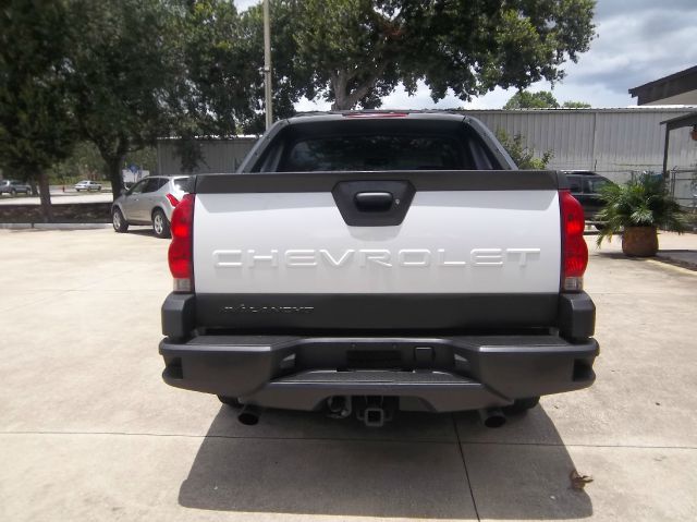 2002 Chevrolet Avalanche Cabriolet 6-spd Manual