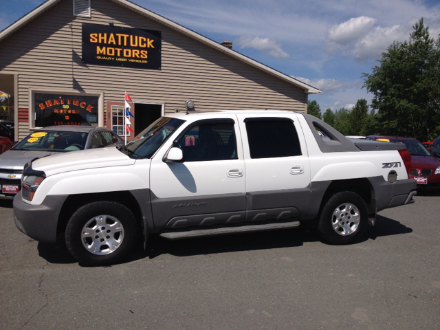 2002 Chevrolet Avalanche C350 4dr Sdn 3.5L Sport RWD Sedan