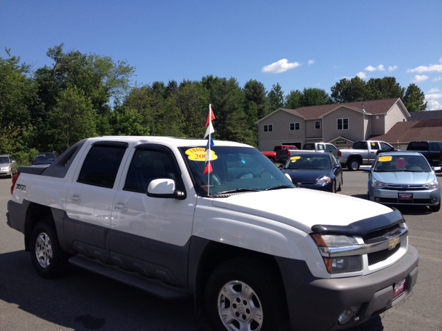 2002 Chevrolet Avalanche C350 4dr Sdn 3.5L Sport RWD Sedan