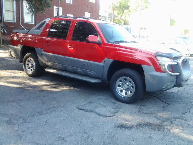 2002 Chevrolet Avalanche C350 4dr Sdn 3.5L Sport RWD Sedan