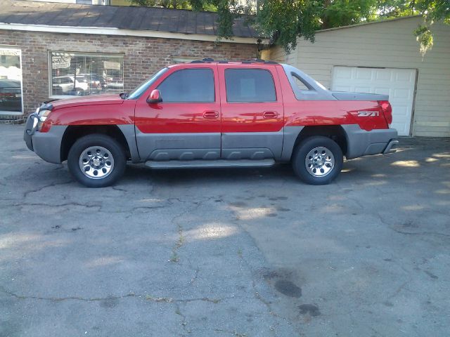 2002 Chevrolet Avalanche C350 4dr Sdn 3.5L Sport RWD Sedan