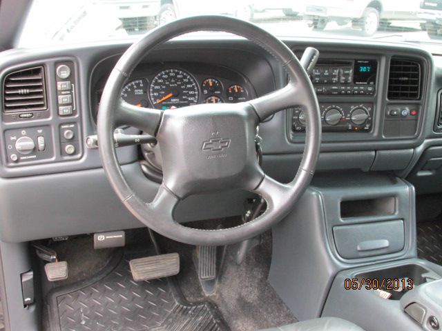 2002 Chevrolet Avalanche 1996 Dodge ST