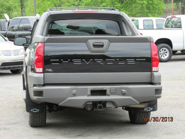 2002 Chevrolet Avalanche 1996 Dodge ST