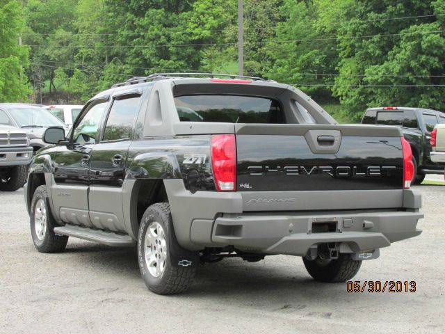 2002 Chevrolet Avalanche 1996 Dodge ST