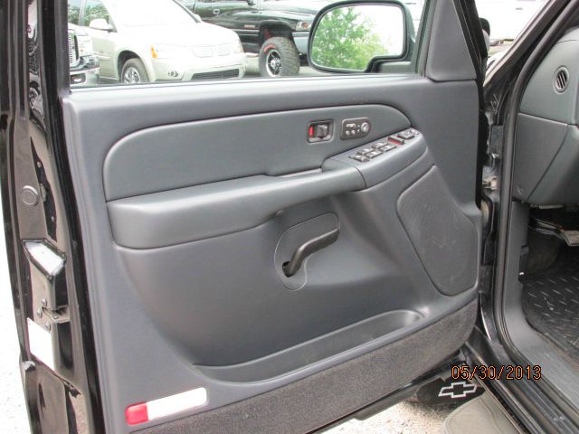 2002 Chevrolet Avalanche 1996 Dodge ST