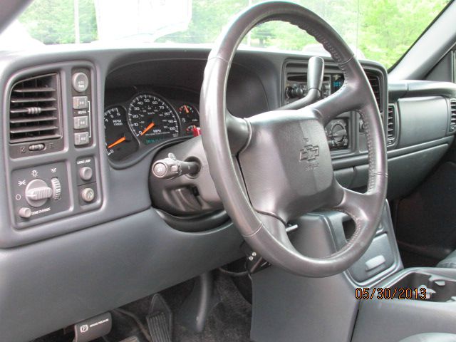 2002 Chevrolet Avalanche 1996 Dodge ST