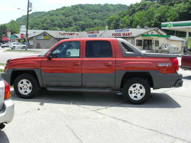 2002 Chevrolet Avalanche C350 4dr Sdn 3.5L Sport RWD Sedan