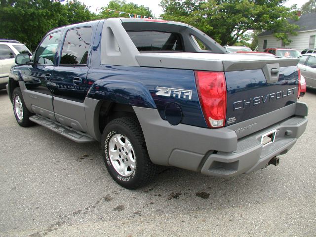 2002 Chevrolet Avalanche C350 4dr Sdn 3.5L Sport RWD Sedan