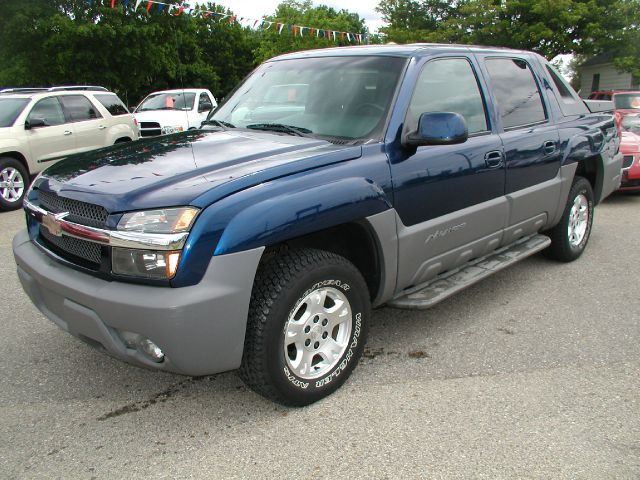 2002 Chevrolet Avalanche C350 4dr Sdn 3.5L Sport RWD Sedan