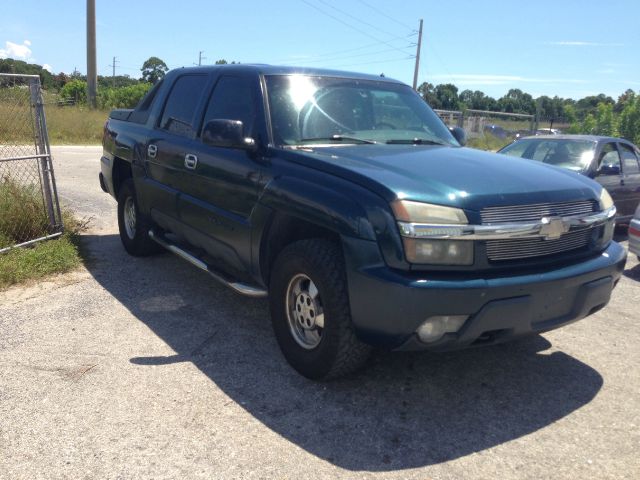 2002 Chevrolet Avalanche C350 4dr Sdn 3.5L Sport RWD Sedan