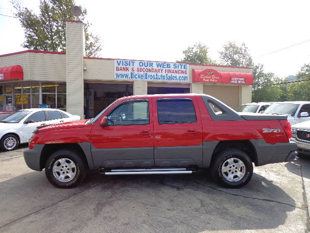 2002 Chevrolet Avalanche C350 4dr Sdn 3.5L Sport RWD Sedan