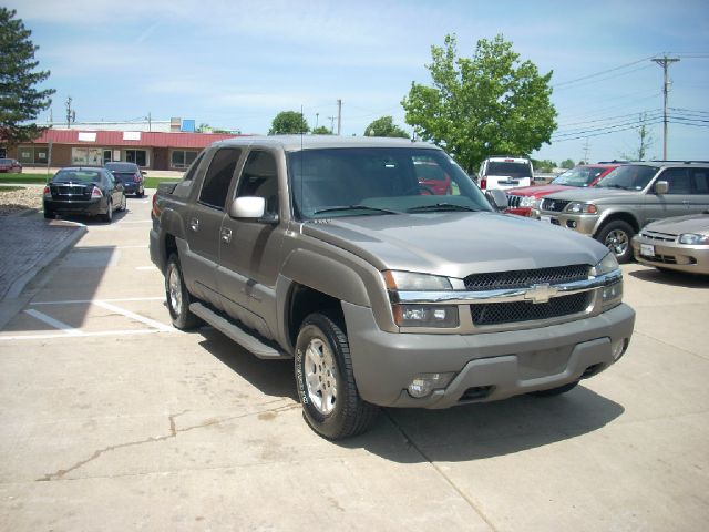 2002 Chevrolet Avalanche C350 4dr Sdn 3.5L Sport RWD Sedan