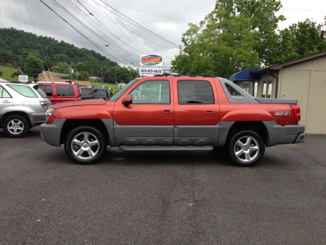 2002 Chevrolet Avalanche C350 4dr Sdn 3.5L Sport RWD Sedan