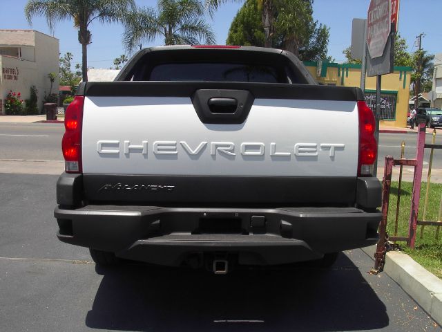 2003 Chevrolet Avalanche C350 4dr Sdn 3.5L Sport RWD Sedan