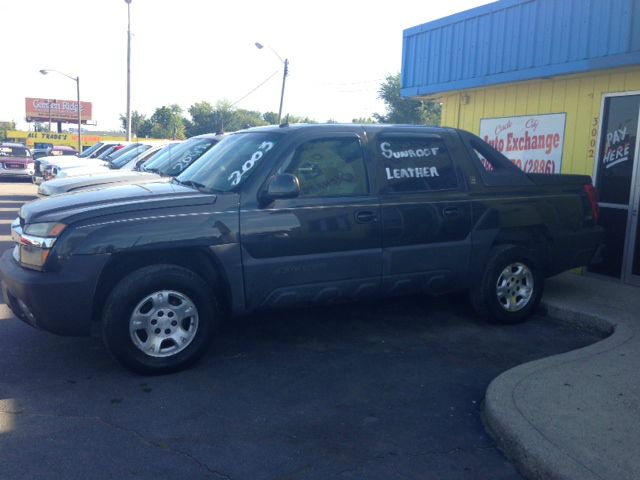 2003 Chevrolet Avalanche C350 4dr Sdn 3.5L Sport RWD Sedan