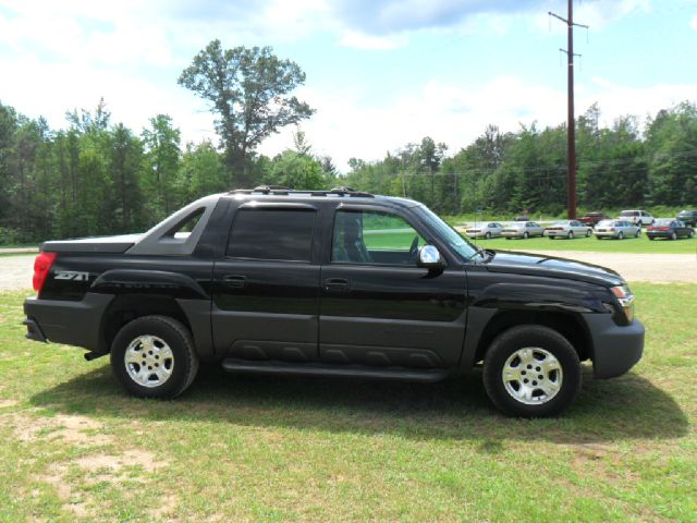 2003 Chevrolet Avalanche C350 4dr Sdn 3.5L Sport RWD Sedan