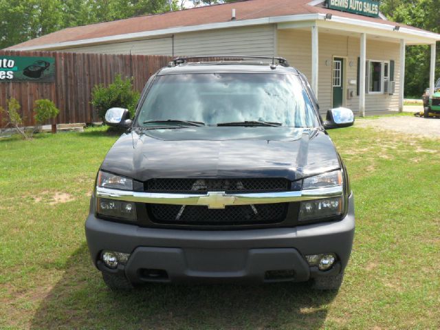 2003 Chevrolet Avalanche C350 4dr Sdn 3.5L Sport RWD Sedan