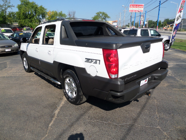 2003 Chevrolet Avalanche C350 4dr Sdn 3.5L Sport RWD Sedan