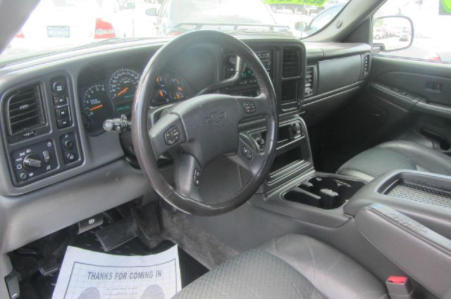 2003 Chevrolet Avalanche C350 4dr Sdn 3.5L Sport RWD Sedan