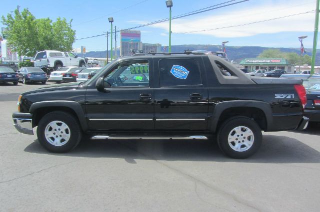 2003 Chevrolet Avalanche C350 4dr Sdn 3.5L Sport RWD Sedan