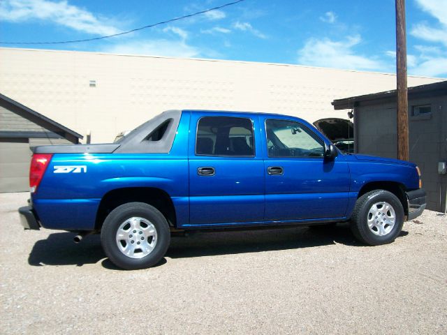 2003 Chevrolet Avalanche C350 4dr Sdn 3.5L Sport RWD Sedan