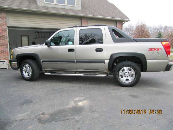 2003 Chevrolet Avalanche C350 4dr Sdn 3.5L Sport RWD Sedan