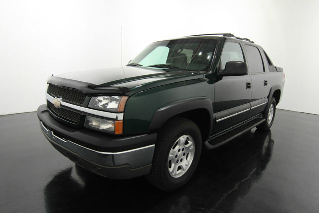 2003 Chevrolet Avalanche C350 4dr Sdn 3.5L Sport RWD Sedan