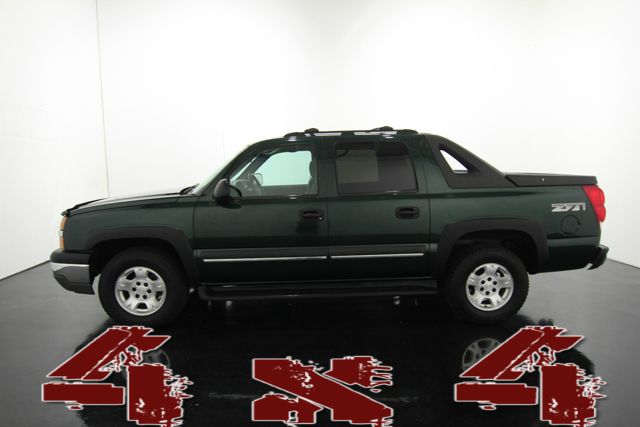 2003 Chevrolet Avalanche C350 4dr Sdn 3.5L Sport RWD Sedan