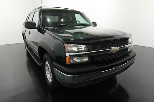 2003 Chevrolet Avalanche C350 4dr Sdn 3.5L Sport RWD Sedan