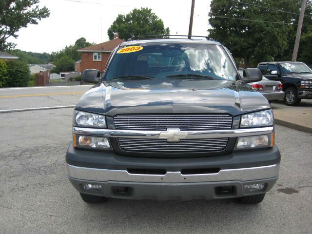 2003 Chevrolet Avalanche C350 4dr Sdn 3.5L Sport RWD Sedan