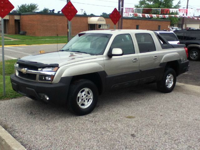 2003 Chevrolet Avalanche C350 4dr Sdn 3.5L Sport RWD Sedan